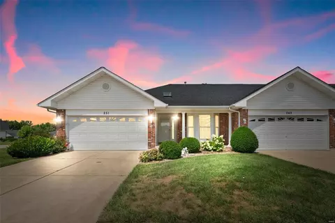 251 Kildare Ct #12A, O'fallon, MO 63366