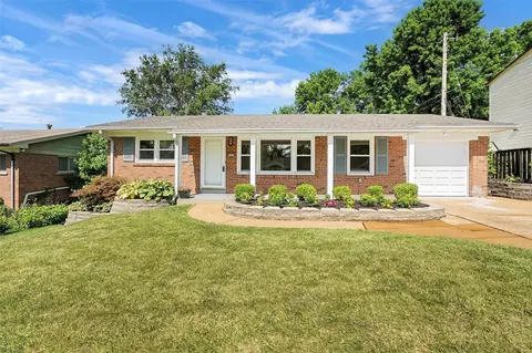 9903 Baptist Church Rd, Saint Louis, MO 63123