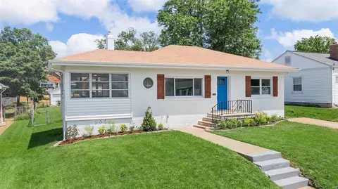 5625 Bancroft Ave, Saint Louis, MO 63109