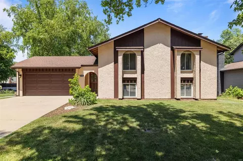2338 Pheasant Run Dr, Maryland Heights, MO 63043