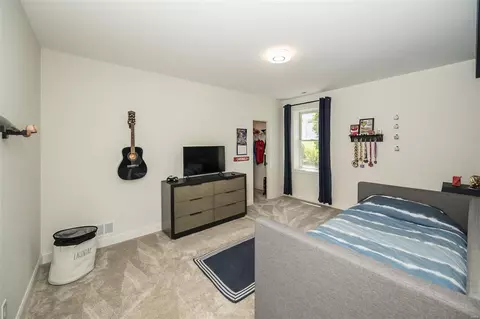 Bedroom - 40 Crocknaraw Ln, Weldon Spring, MO 63304 photo 4 of 4