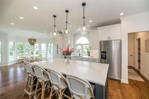 Kitchen - 40 Crocknaraw Ln, Weldon Spring, MO 63304 photo 2 of 4