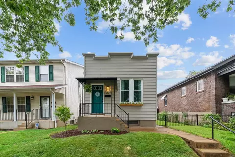 3747 Blow St, Saint Louis, MO 63116