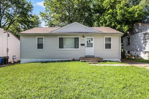 8508 Jenny Dr, Saint Louis, MO 63121