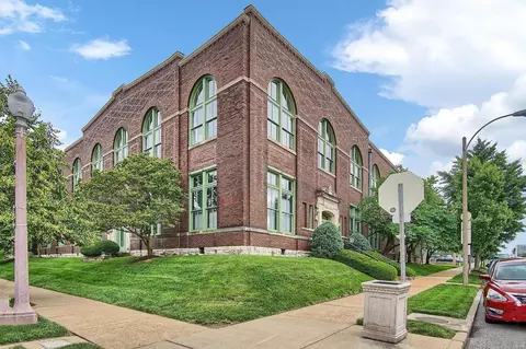 4242 Laclede Ave #225, Saint Louis, MO 63108