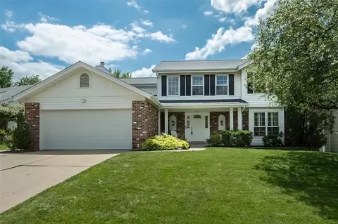 732 Eaglebrooke Dr, Ballwin, MO 63021