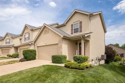 639 Country Heights Dr, Lake Saint Louis, MO 63367