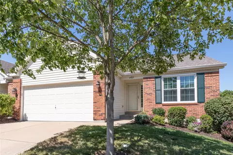 4701 Woody Terrace Ct, Saint Louis, MO 63129