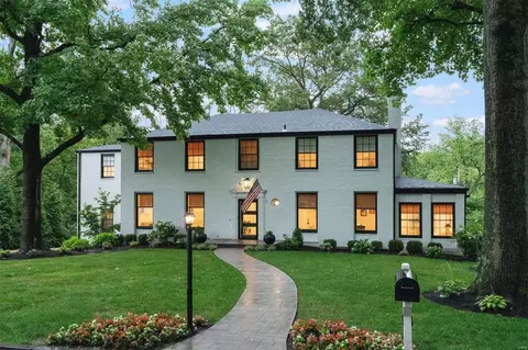 6 Rio Vista Dr, Ladue, MO 63124