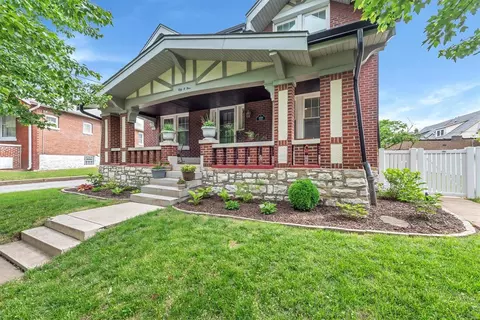 5009 Rosa Ave, Saint Louis, MO 63109