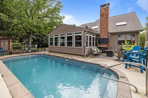 Exterior - 827 Castlebar Ct, Manchester, MO 63021 photo 3 of 16