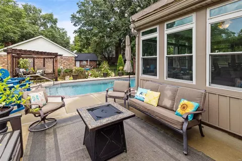 Exterior - 827 Castlebar Ct, Manchester, MO 63021 photo 5 of 16