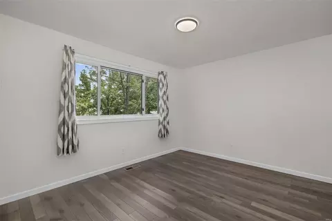 Bedroom - 2 Steeple Hill Ln, Ballwin, MO 63011 photo 4 of 6