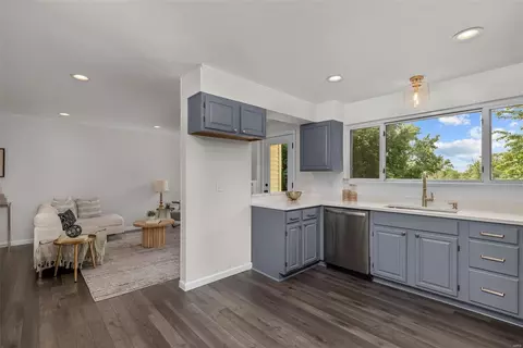 Kitchen - 2 Steeple Hill Ln, Ballwin, MO 63011 photo 1 of 5