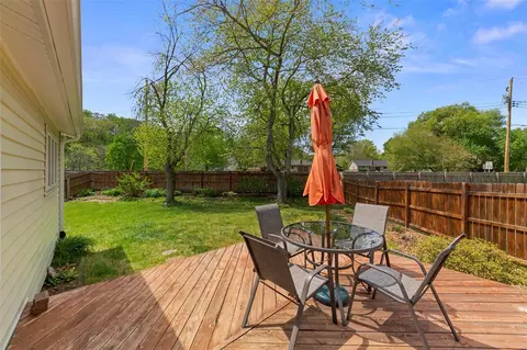 Exterior - 4 Redsand Ct, Manchester, MO 63011 photo 3 of 4