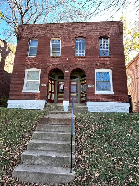 6704 Idaho Ave, Saint Louis, MO 63111