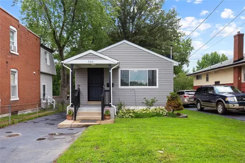 906 Zeiss Ave, Saint Louis, MO 63125