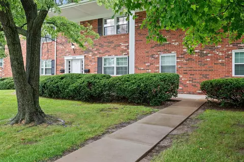 3204 Denmark Dr #D, Bridgeton, MO 63044 photo 3