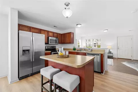 Kitchen - 439 Wild Oak Dr, O'fallon, MO 63368 photo 2 of 2