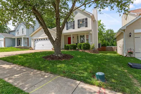 1072 Johanna Dr, Ballwin, MO 63021 photo 2