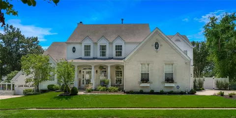 306 David Harrison Ln, Ballwin, MO 63021