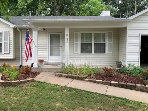 843 Whispering Rock Dr, O'fallon, MO 63366 photo 2