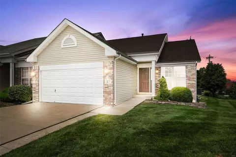 37 Sommer Circle Dr, O'fallon, MO 63368