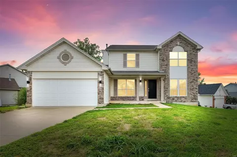 131 Meramec Ridge Dr, Fenton, MO 63026