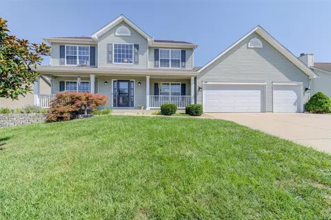 405 Spirit Dr, Lake Saint Louis, MO 63367