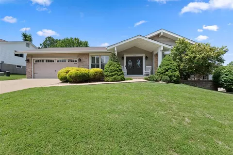 1005 Enwood Ct, Saint Peters, MO 63376