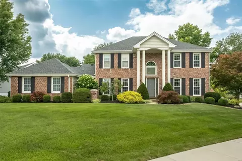 15803 Cedarmill Dr, Chesterfield, MO 63017