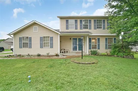 1000 Keeneland Rd, Florissant, MO 63034