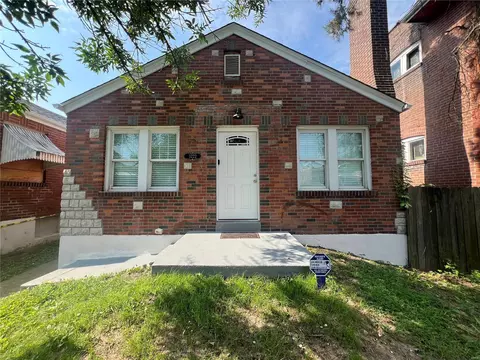 3222 Liberty St, Saint Louis, MO 63111