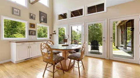 Dining - 4635 Chateau Ln, Wildwood, MO 63069 photo 4 of 4