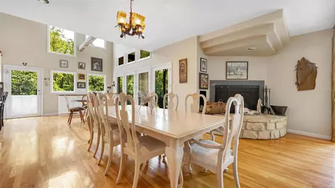 Dining - 4635 Chateau Ln, Wildwood, MO 63069 photo 2 of 4