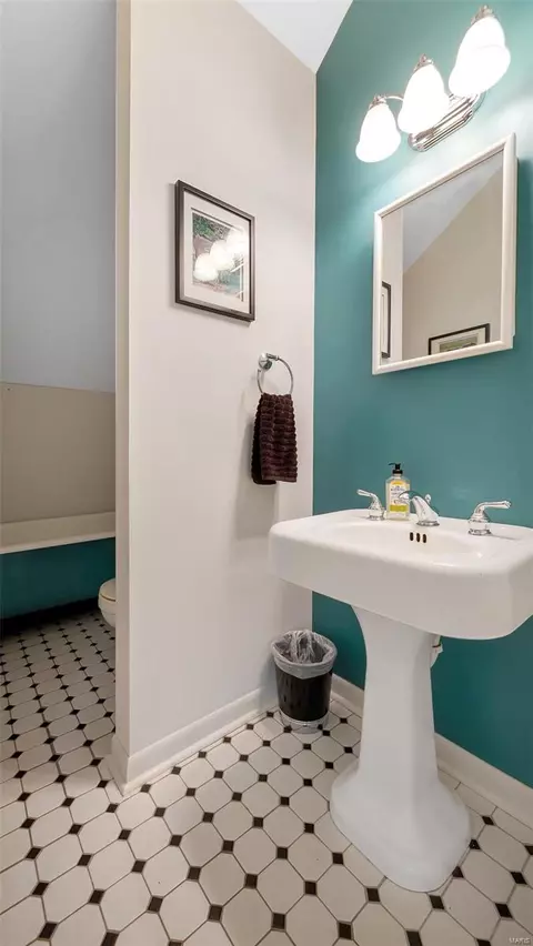 Bath - 4635 Chateau Ln, Wildwood, MO 63069 photo 3 of 4