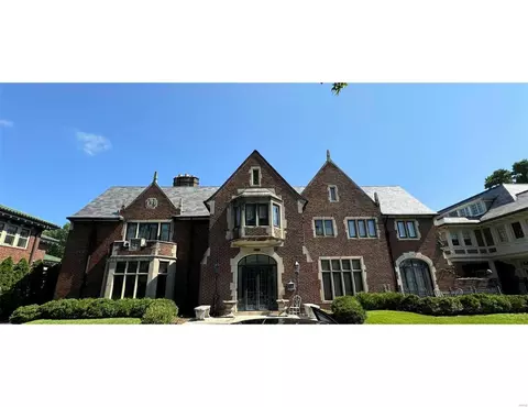 6145 Lindell Blvd, Saint Louis, MO 63112