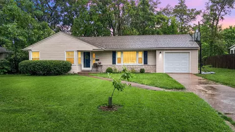 133 Timbercrest Rd, Saint Louis, MO 63122