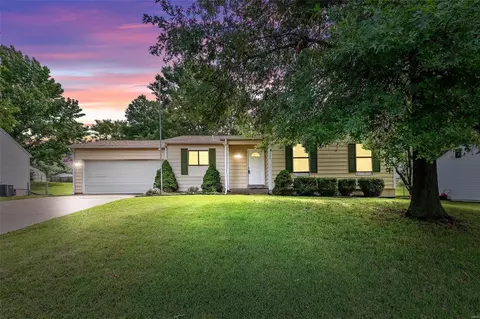 2326 Laredo Dr, O'fallon, MO 63368