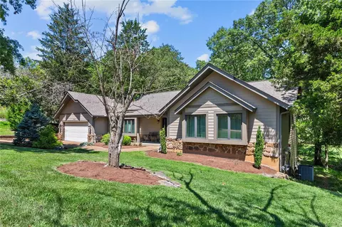 2015 Medicine Bow Dr, Wildwood, MO 63011 photo 2