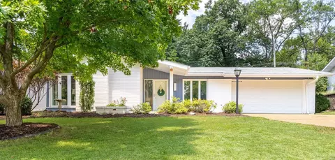 1653 Pepperwood Dr, Saint Louis, MO 63146