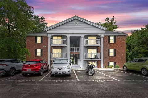 1911 Marine Terrace Dr #J, Saint Louis, MO 63146