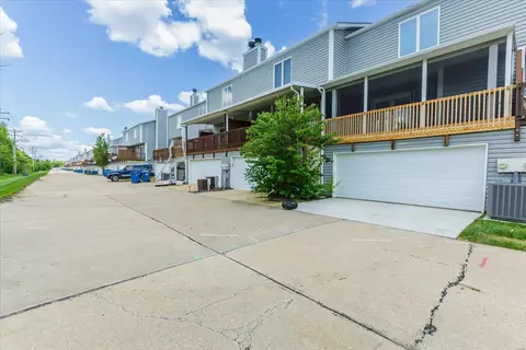 1602 Forest Hills Dr #E, Saint Charles, MO 63303 photo 31