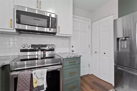 Kitchen - 148 Lamplighter Way, O'fallon, MO 63368 photo 4 of 5