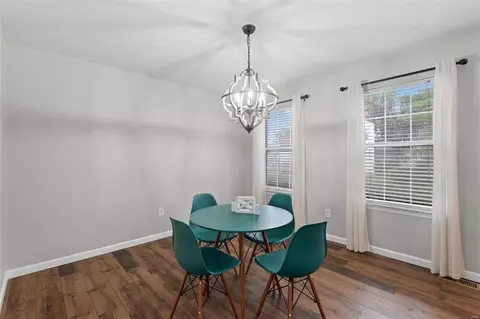 Dining - 148 Lamplighter Way, O'fallon, MO 63368 photo 2 of 3