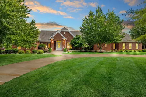 829 Tall Cedar Ct, Wentzville, MO 63385