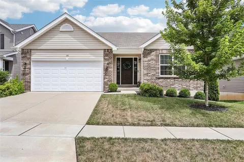 Exterior - 126 Brookview Way Dr, O'fallon, MO 63366 photo 6 of 9
