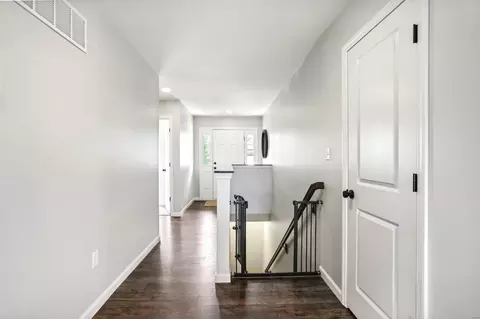 Entry Way - 126 Brookview Way Dr, O'fallon, MO 63366 photo 4 of 5