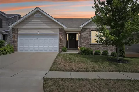 126 Brookview Way Dr, O'fallon, MO 63366