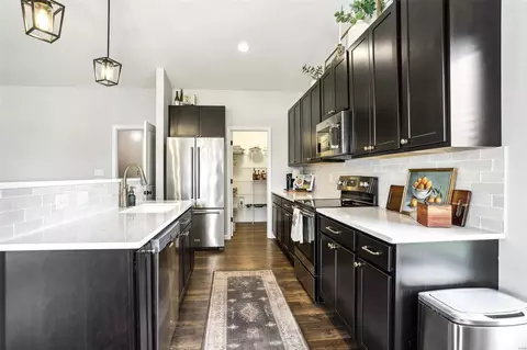 Kitchen - 126 Brookview Way Dr, O'fallon, MO 63366 photo 2 of 3